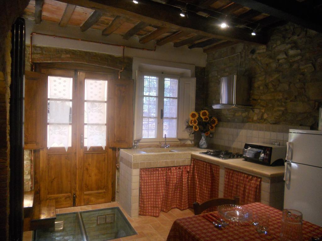 Apartment Casa Antica Chianni Cameră foto